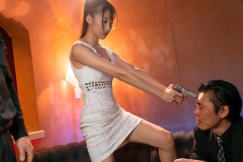 Nữ đặc vụ ngầm bị nhóm tội phạm phát hiện